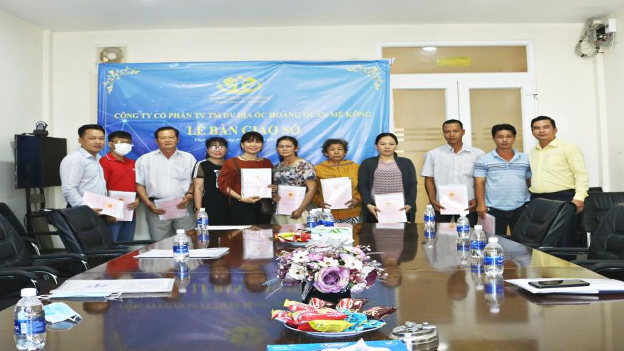 TIẾP TỤC CHUYỂN TÊN VÀ BÀN GIAO SỔ ĐỎ CHO KHÁCH HÀNG: KHU ĐÔ THỊ MEKONG CITY KHẲNG ĐỊNH TIỀM NĂNG DỰ ÁN